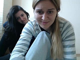 girls Webcam solo