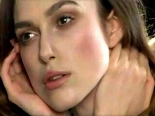 Keira Knightley'in poposu bu ünlü seks kasedinde sikiliyor