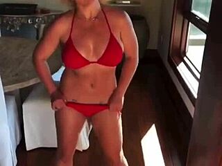 Celebrity bikini babes Britney spears get down and dirty