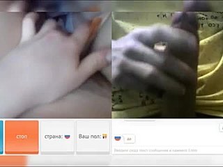 Rus chatroulette, web kamerasında solo oyun oynamaya devam ediyor