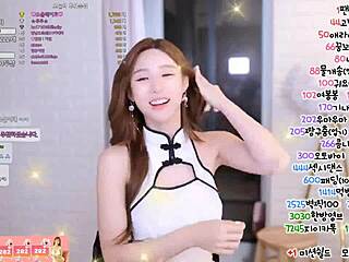 Asian girl gets naughty on webcam in Korea