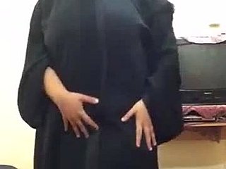 Big Booty Arab Lady in Hijab Fingers Her Lover on Cam - Part 1